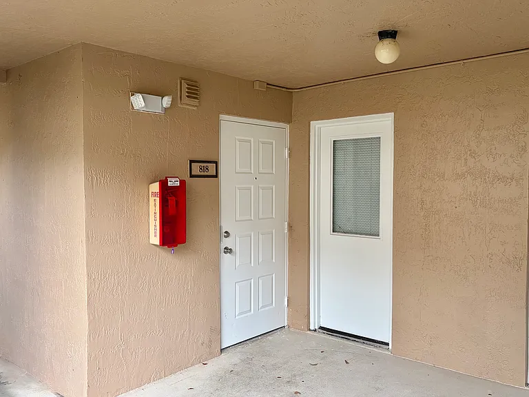 9833 Westview Dr #818 — Photo 8