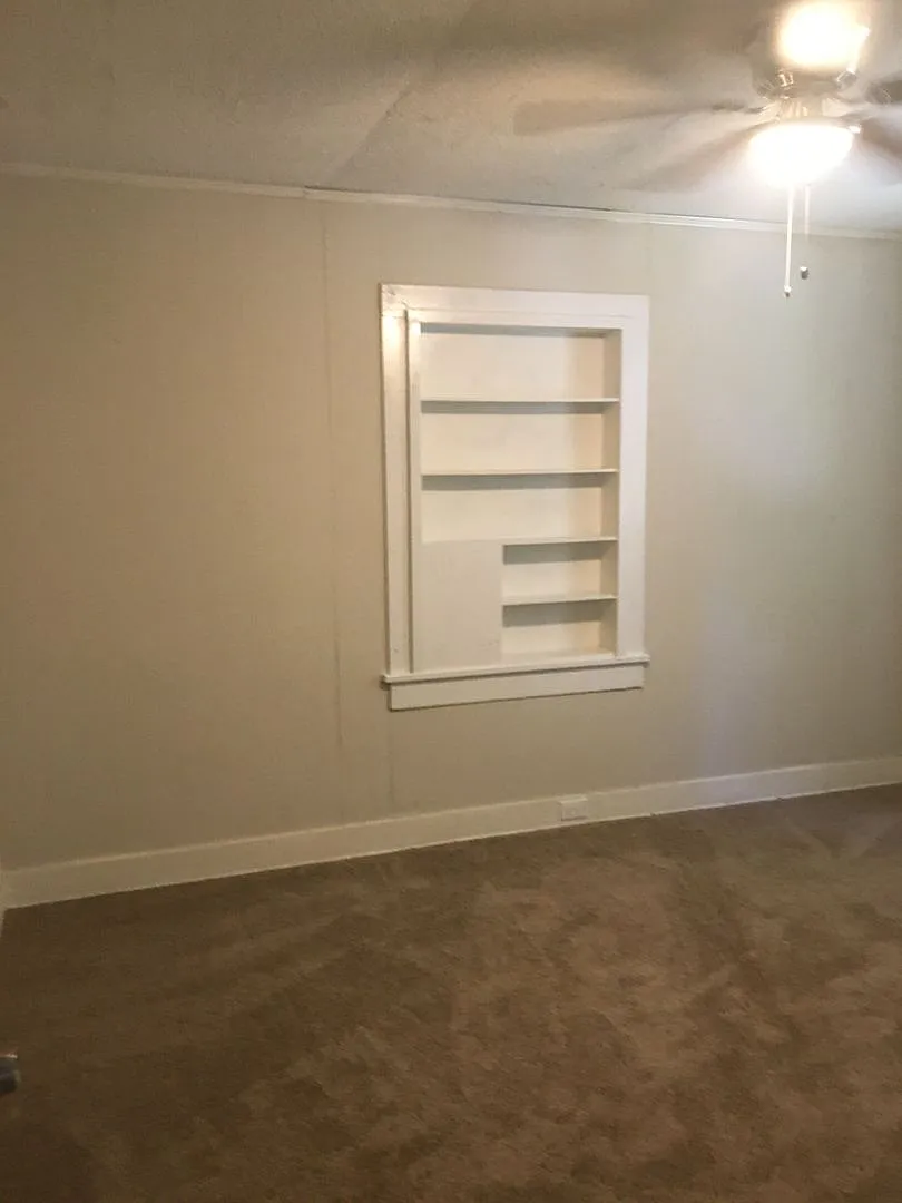 Coming Soon! Huge 3 Bedroom House! — Photo 2
