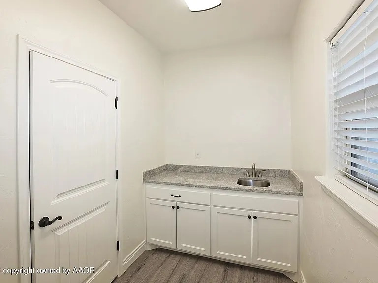 18401 Bradley Ln — Photo 21