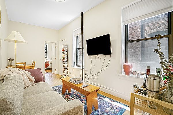 1st image of 206 W 88th St APT 1E