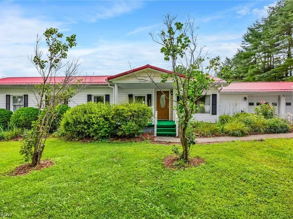 8608 Goddard Craft Ln, Cambridge, OH 43725