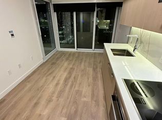 3 Concord Cityplace Way #1812, Toronto, ON M5V 0X4