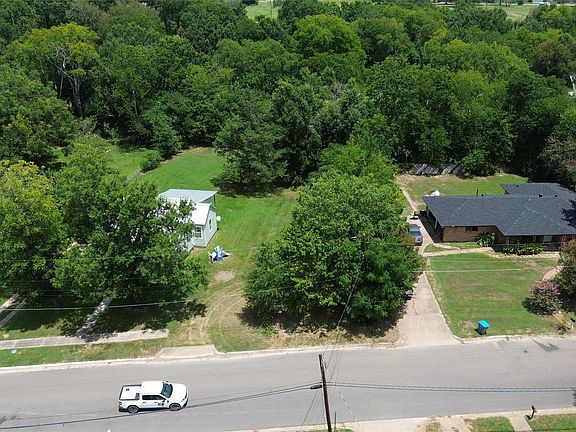 4th image of 510 Anson Jones S 5th St