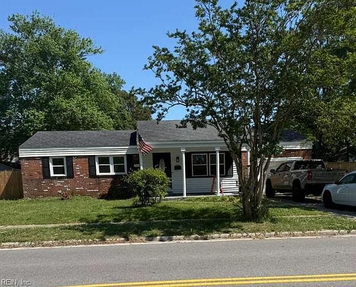 2nd image of 3544 Club House Rd