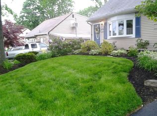 32 Elm Ter, Parlin, NJ 08859