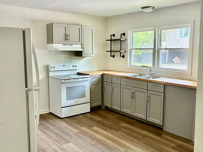 109 Signal View St — Photo 14