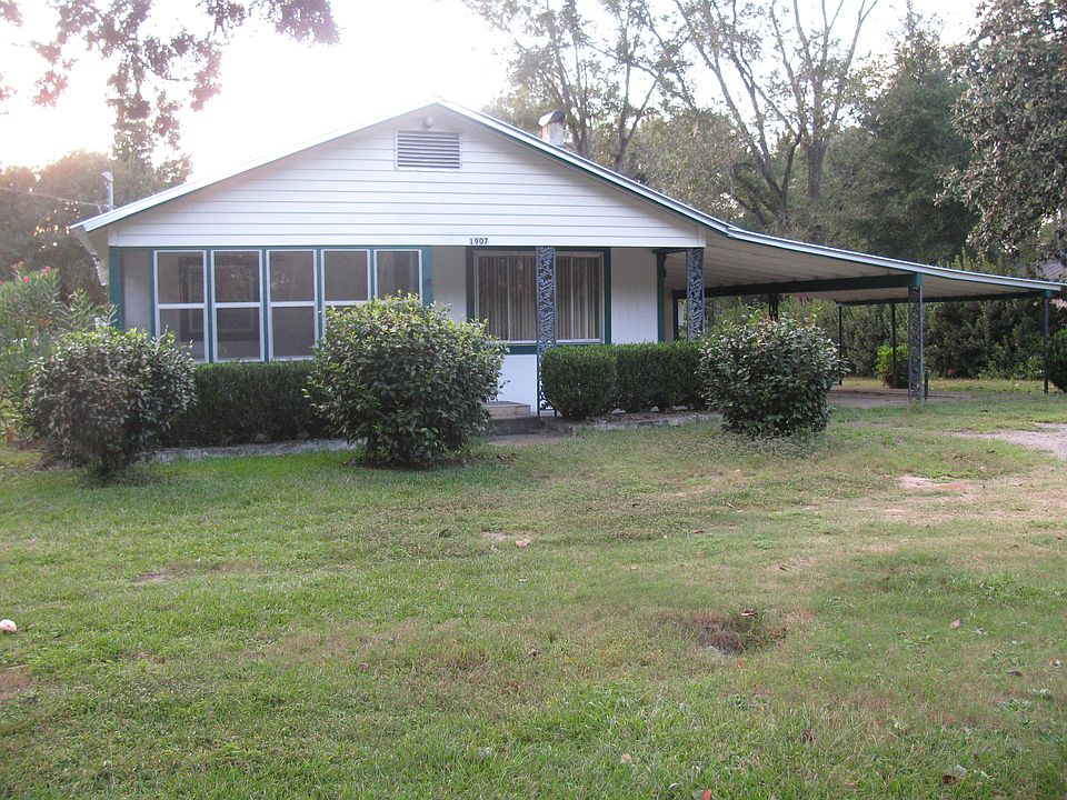 1st image of 1907 Gloster Ave