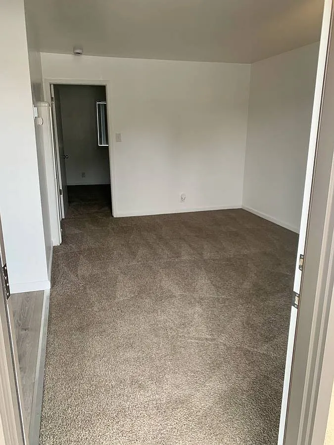 Maple Palms Apartments — Photo 3