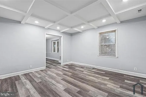 1211 E 35th St — Photo 3