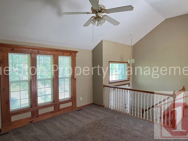 16002 Harold Dr — Photo 6