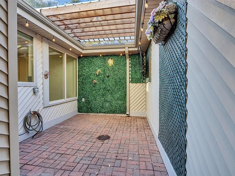 656 N Eldridge Pkwy — Photo 11