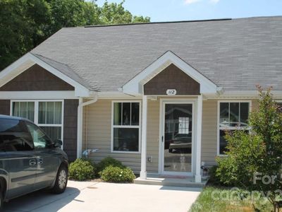 112 Lassiter Ct, Mount Holly, NC, 28120