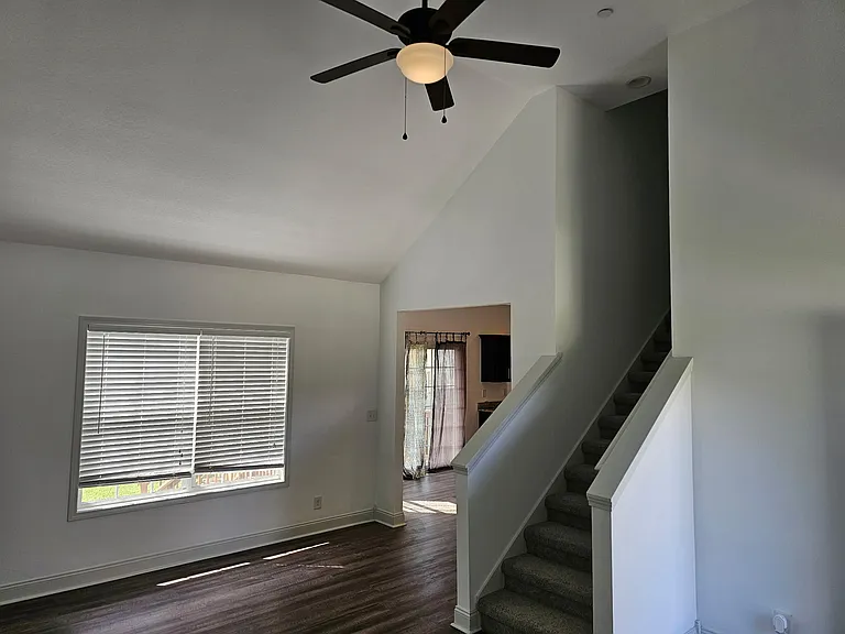 407 Preakness Cir — Photo 6
