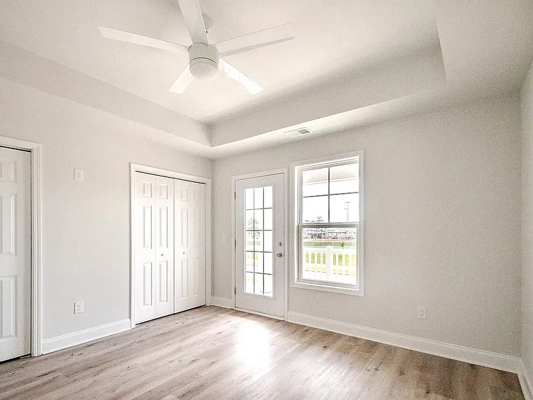 801 Maxine Ct #D — Photo 10