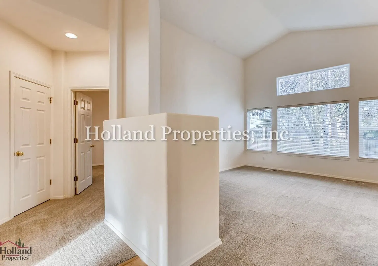 Wonderful Hillsboro Single-Family Home In Prime Location! *Move-in Ready!* — Photo 3