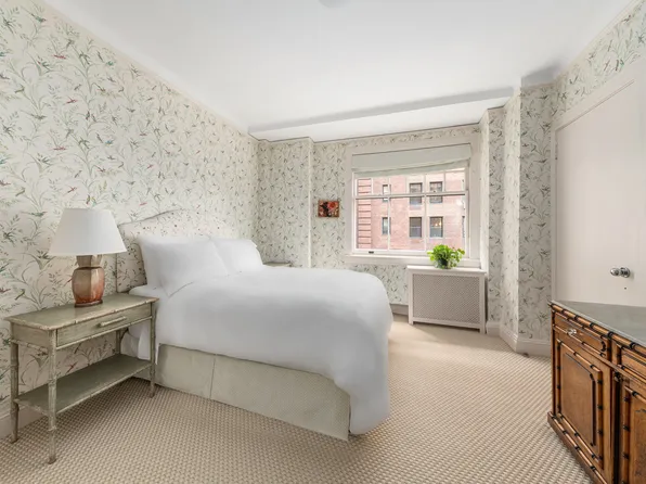 2 West 67th Street image 12 of 14