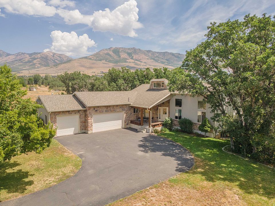 1st image of 3448 Fuller Dr