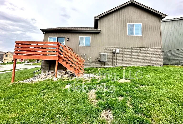 7605 N 92nd Ave — Photo 34