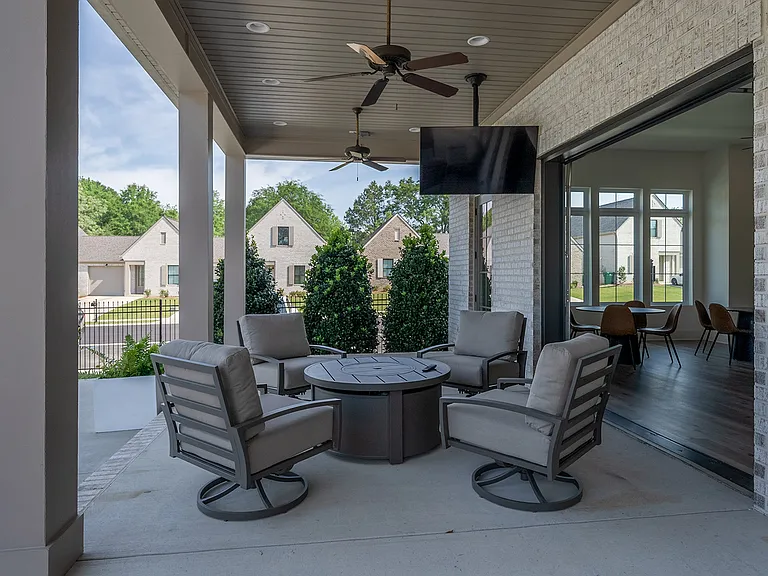 Stonebrook — Photo 30
