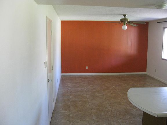 3rd image of 1248 E Manhatton Dr