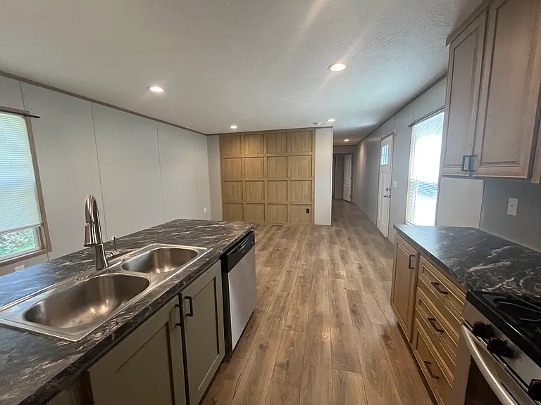 83 Southwick Dr — Photo 10