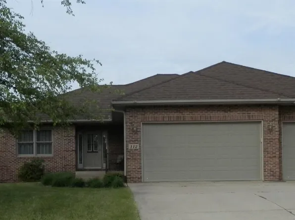 112 Meadow Ln, La Porte City, IA 50651