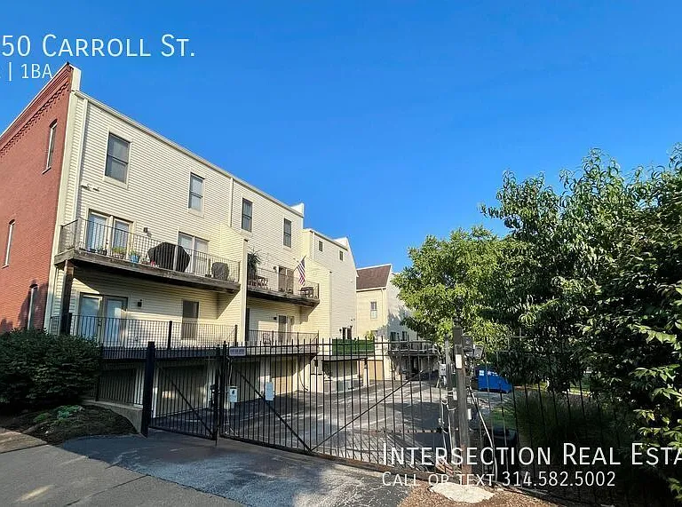 1050 Carroll St — Photo 17