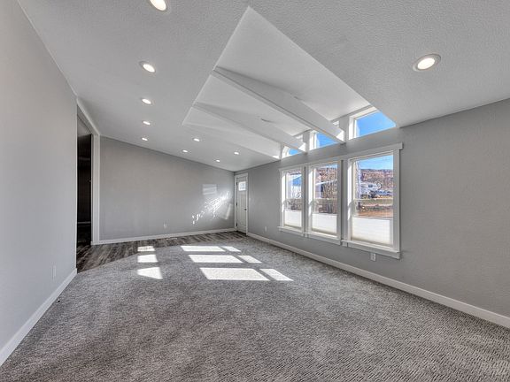 5th image of 55 E Mount Peale Dr