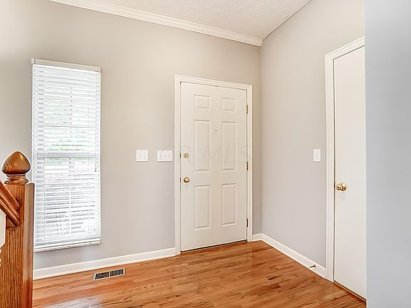 3rd image of 6977 Seafield Ct