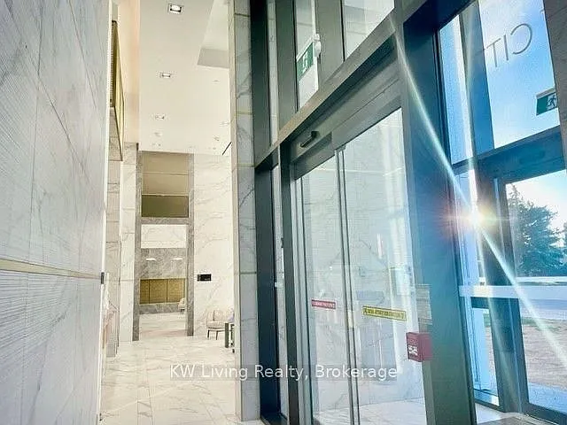 898 Portage Pkwy #Penthouse 11 — Photo 14