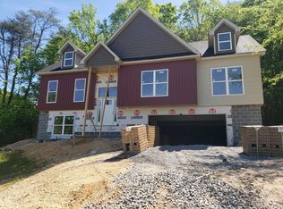 10994 Thatcher Dr, Soddy Daisy, TN 37379