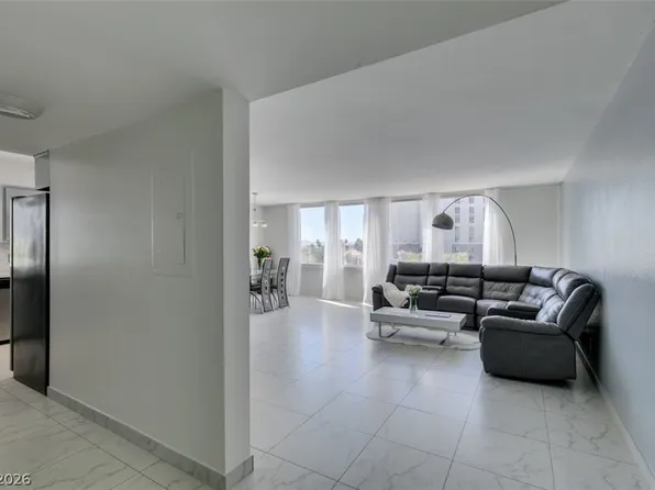 205 E Harmon Ave APT 511, Las Vegas, NV 89169