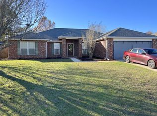 5633 N Brook Dr, Crestview, FL 32536