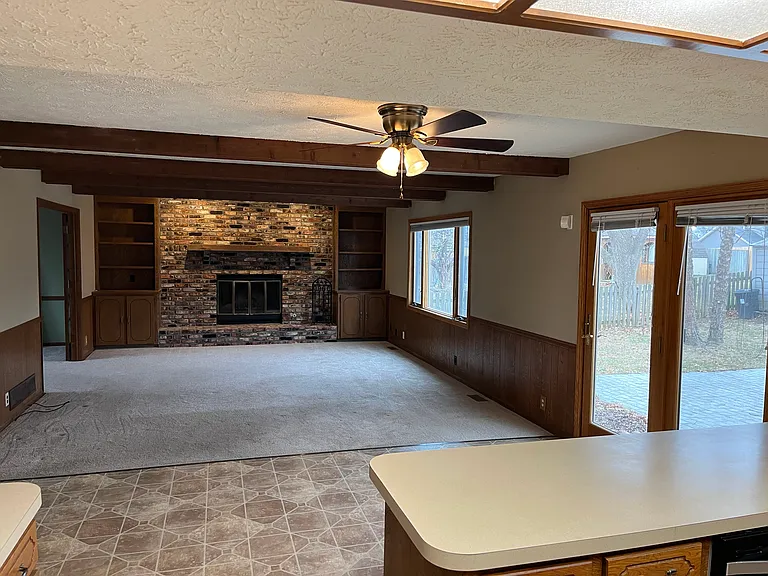 2707 Nottingham Dr — Photo 3