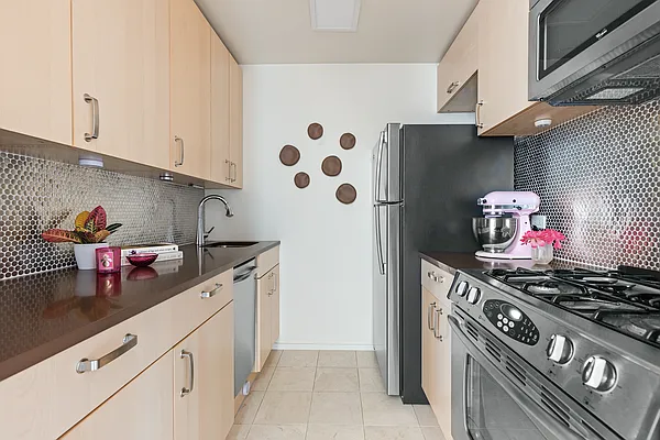 Sold by Compass | media 6