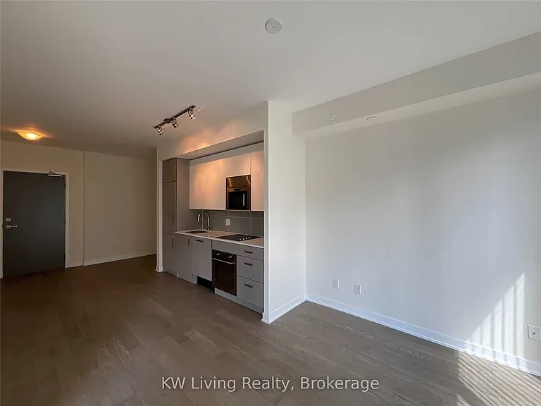 17 Dundonald St #509 — Photo 16