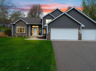 1421 Horseshoe Cir, Eagan, MN 55122