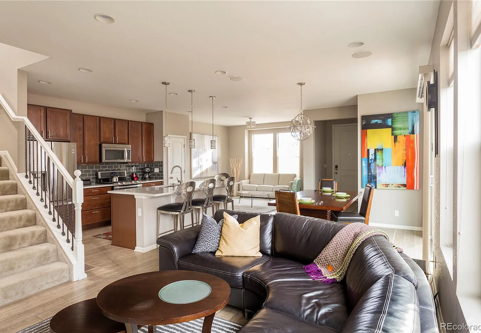 3 bed, 2.5 bath, 1821 sqft, $4,850 — Photo 4