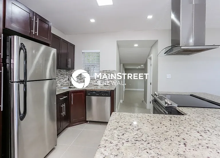 9064 Polk Ave — Photo 8