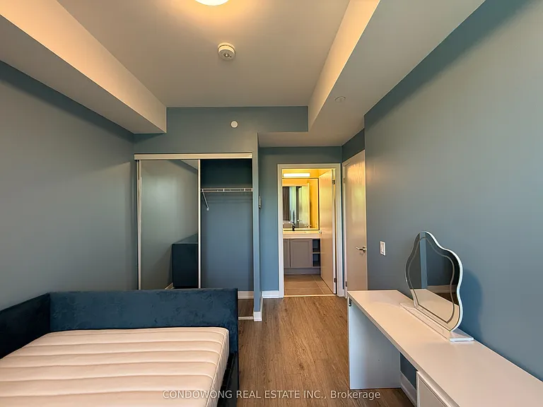 250 Lawrence Ave W #404 — Photo 9