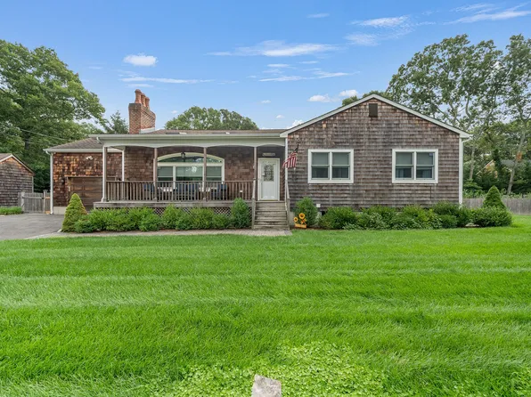 10 7th St, East Hampton, NY 11937