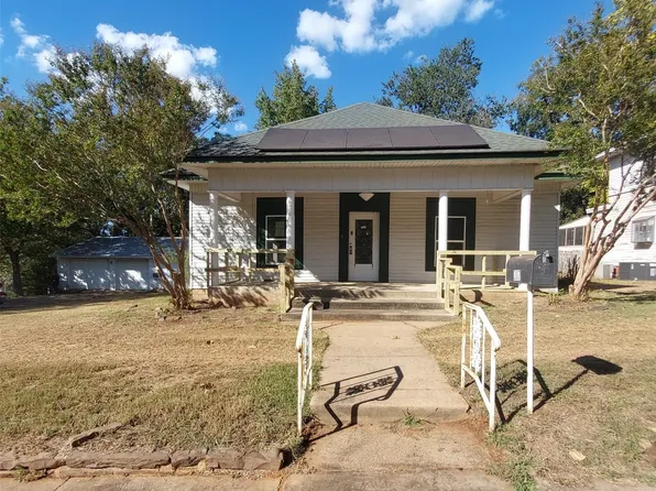 307 E Lowery St, Hugo, OK 74743