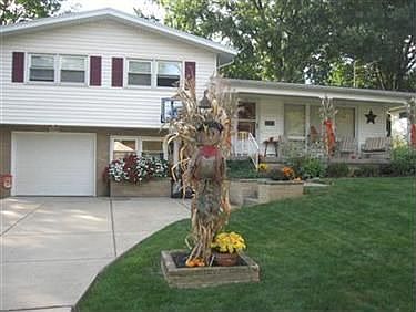1st image of 3228 S Wendover Cir