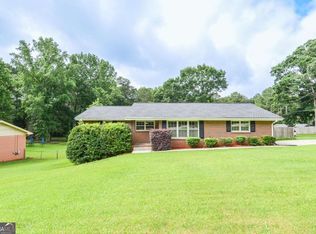 879 Old Tucker Rd, Stone Mountain, GA 30087