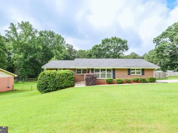 879 Old Tucker Rd, Stone Mountain, GA 30087