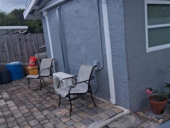 5th image of 137 Abaco Dr #1