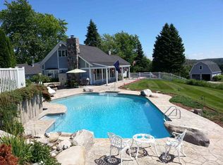 05725 West Rd, Boyne City, MI 49712