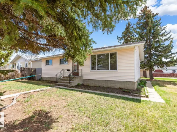 10103 104th Ave, Morinville, AB T8R 1A8