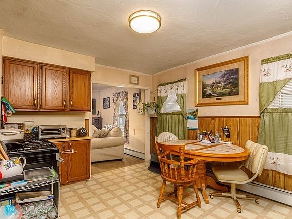 4th image of 77 Falulah St