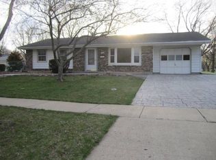 110 Jeffery Ln, Schaumburg, IL